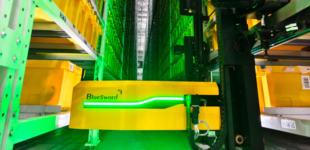 Gecko Miniload Material Handling Automation
